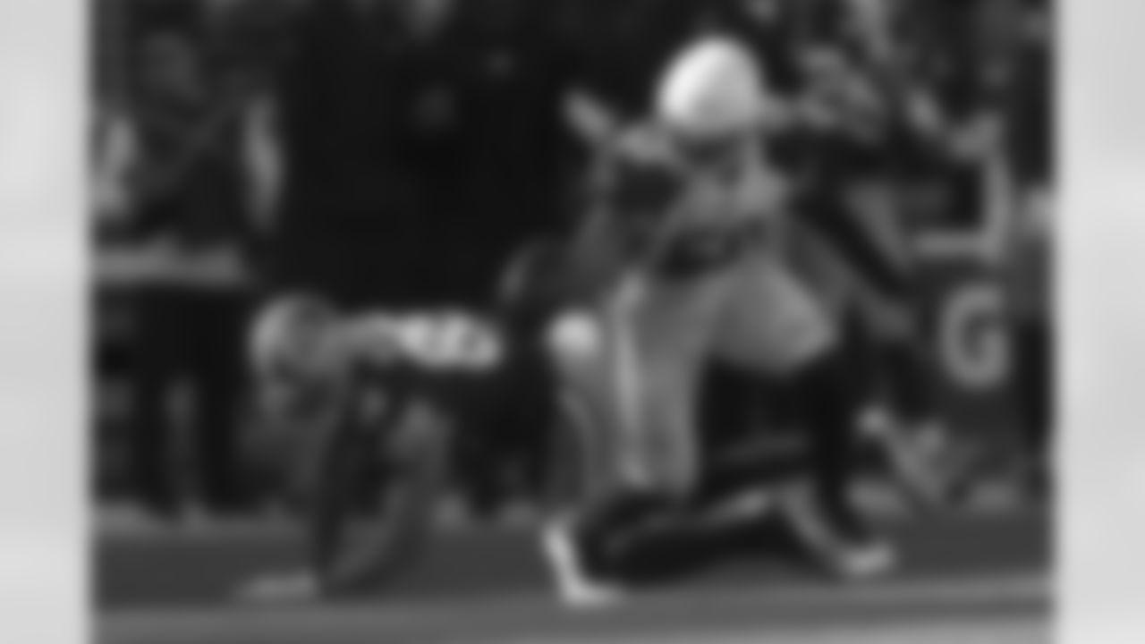 LB Jordan Hicks