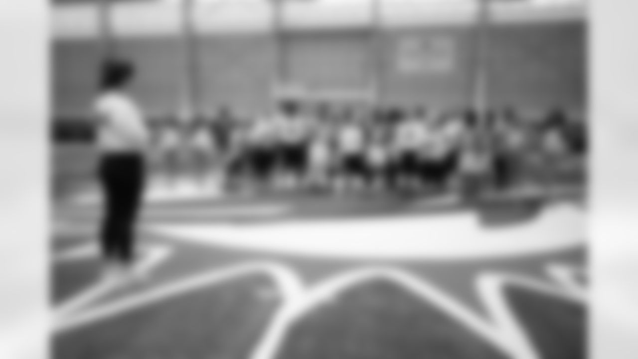 221015-SpecialOlympicsUnifiedFlag-LS0033
