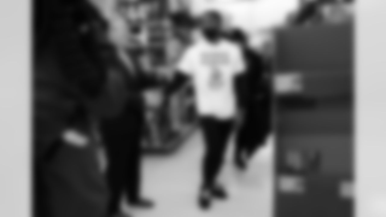 120522_ShopWithaJock_PP_022