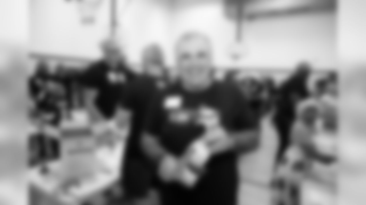 2019_0529_CR_TeamUpToGiveBack_0123