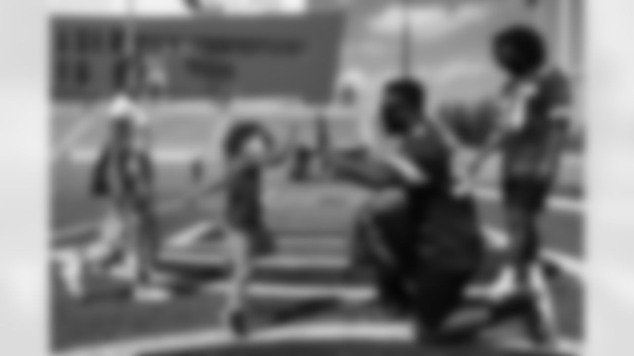 2021_0831_CR_PeopleServingPeople_0019