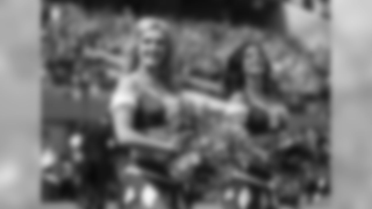 2018_0909_49ers_Cheer_0047