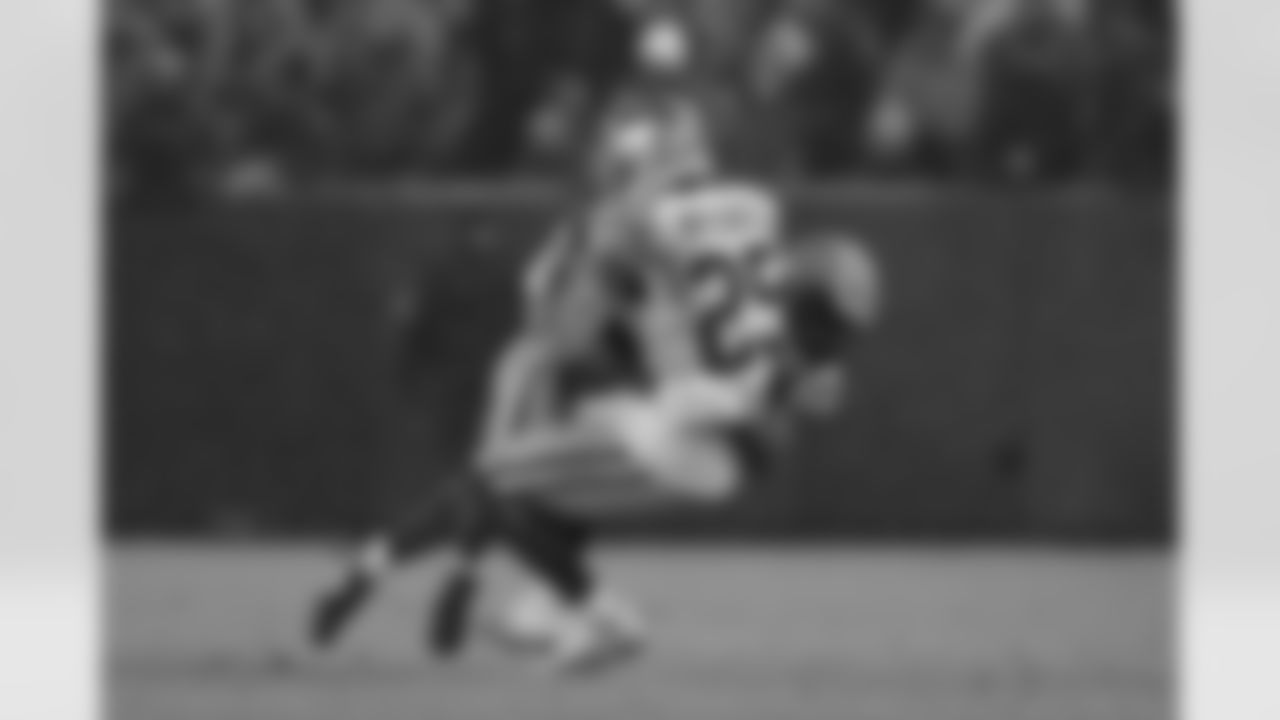 CB Chandon Sullivan