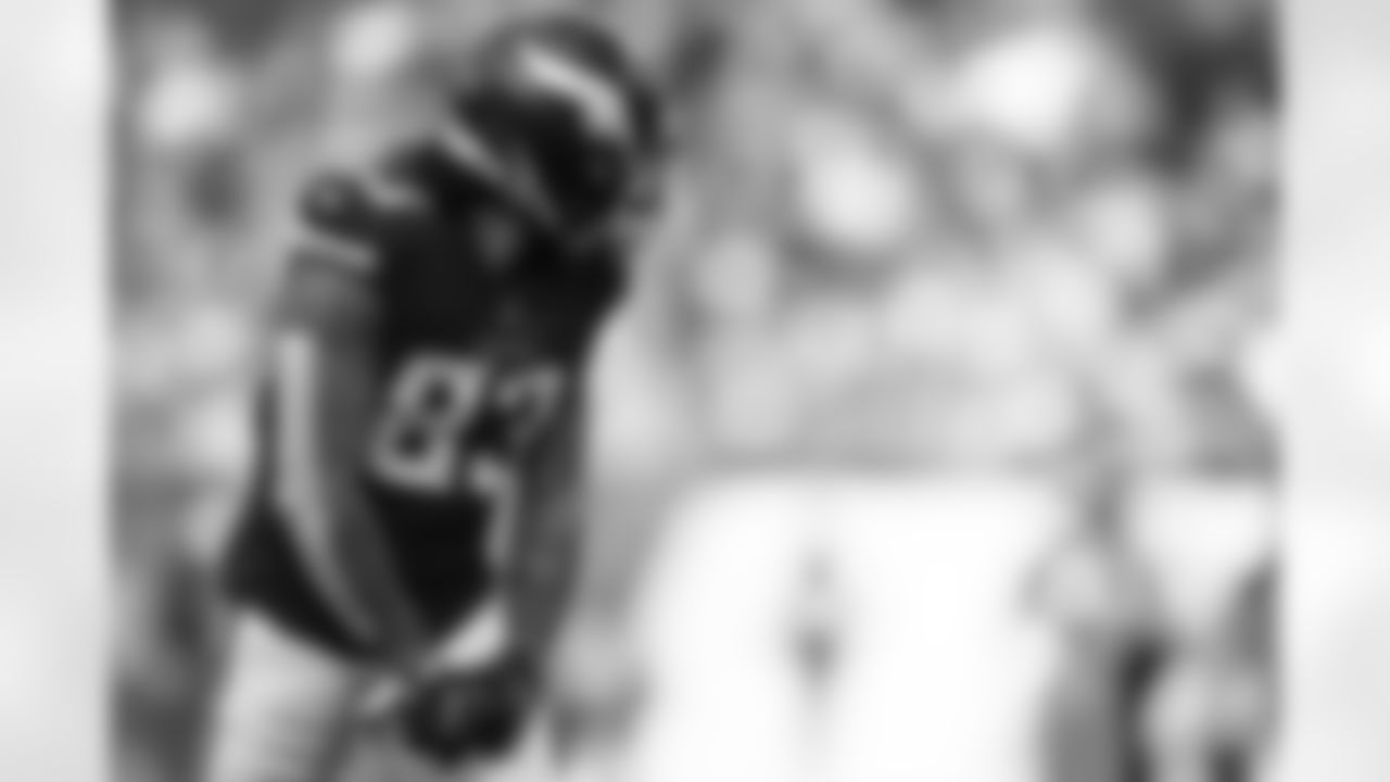 TE Tyler Conklin