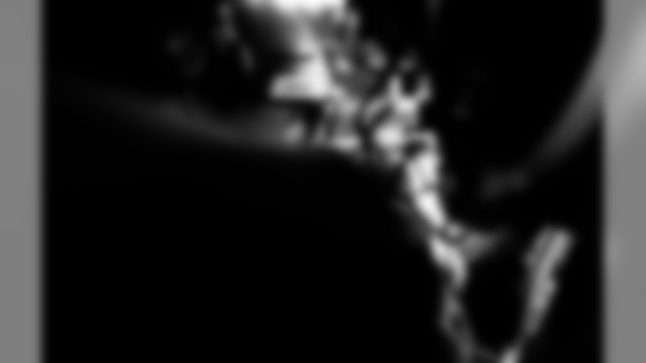 L1890407