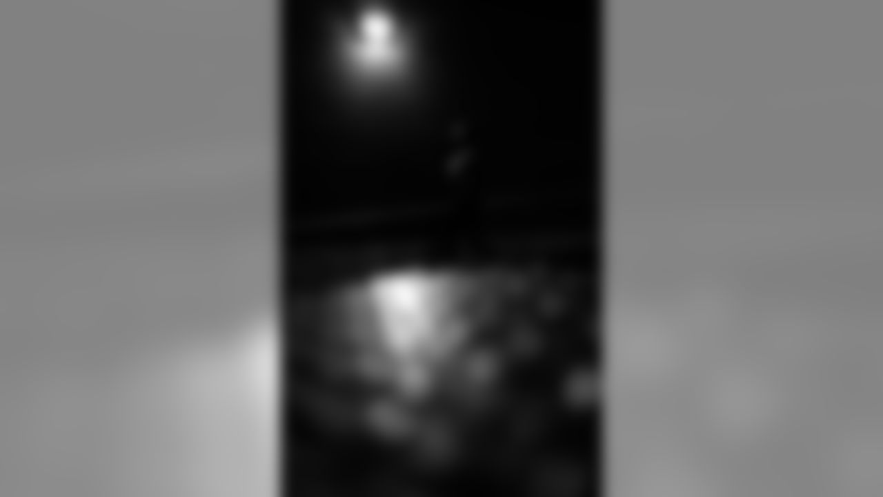 L1420376