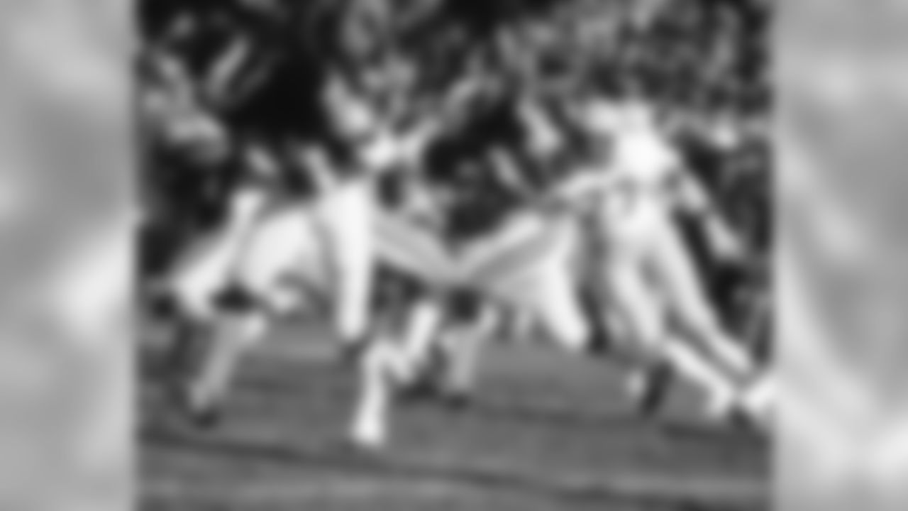 No. 10: Brown, Ted (1979-86)
No. 339
2,850 yards
13 touchdowns