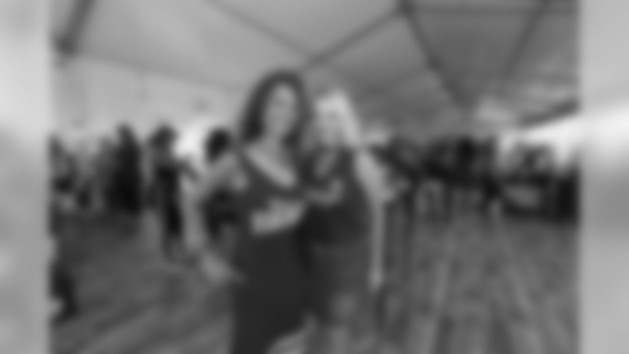2018_0814_Event_VikingsWomenVIPTent_0052