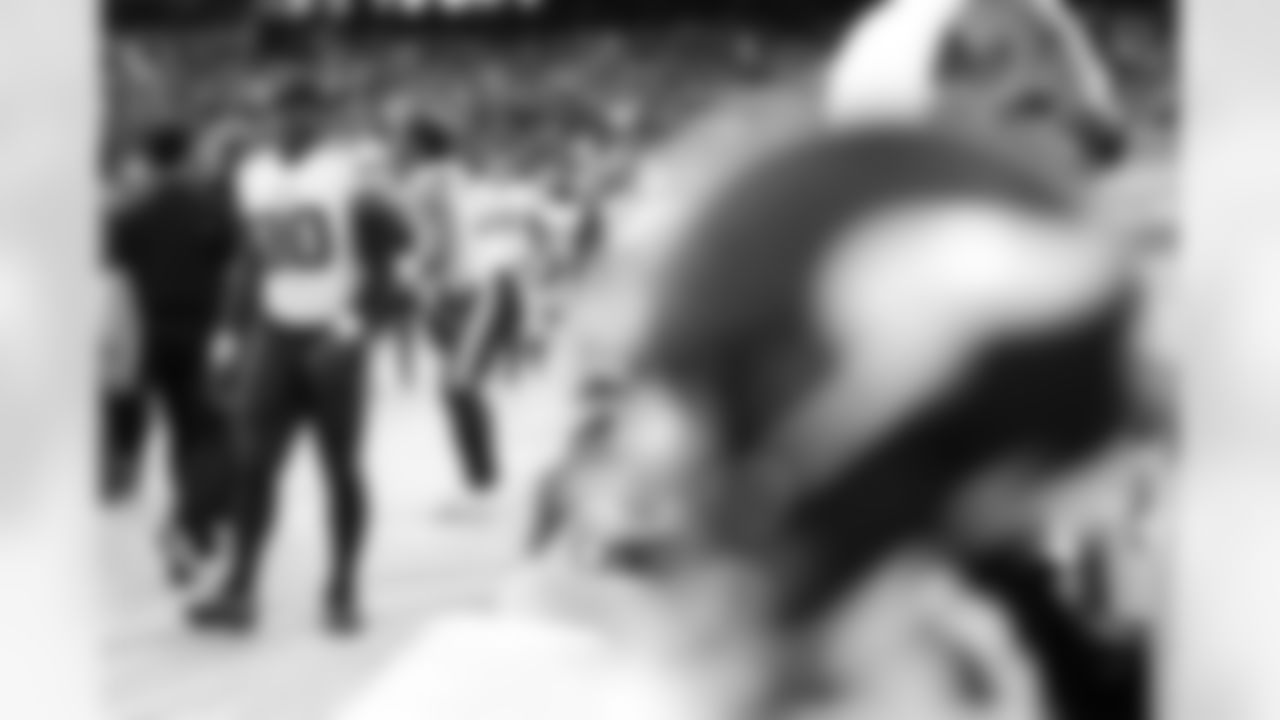0827_Away-1-17