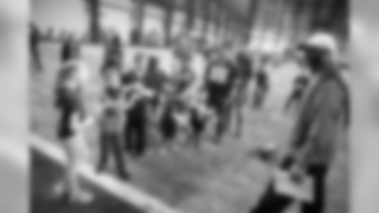 2018_1204_CR_AdoptionFunFest_0011