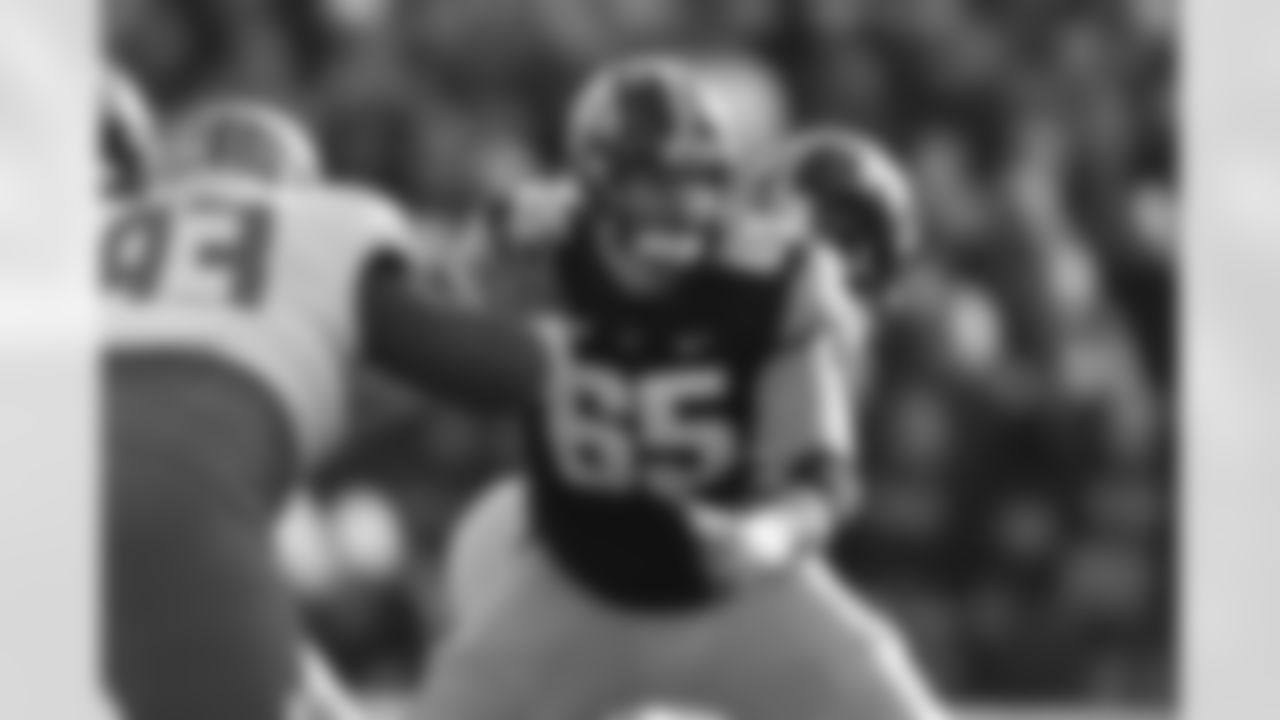 OL Tyler Linderbaum, Iowa
