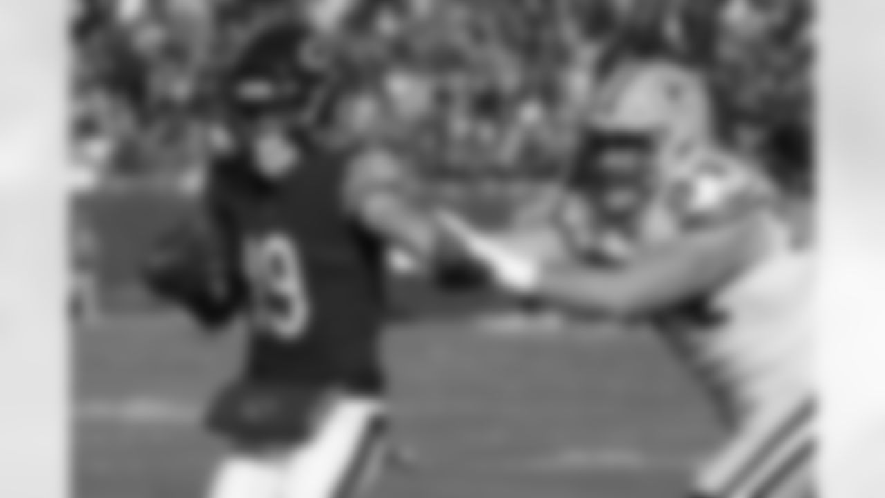 DL Dean Lowry