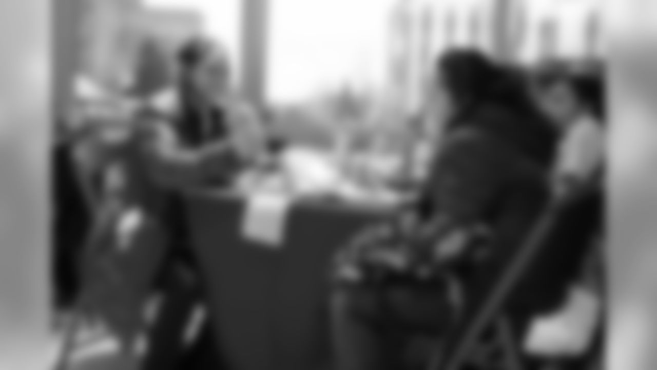 2018_1120_CR_HolidayHuddleThanksgiving_0023