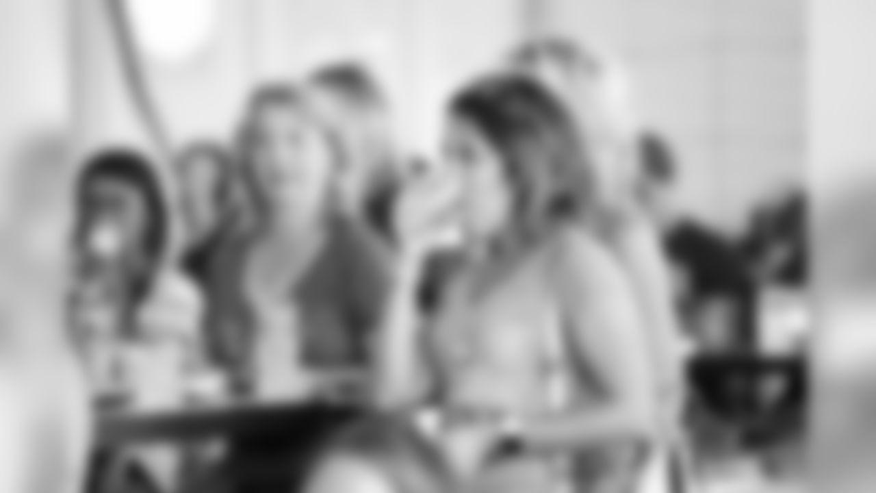2018_0814_Event_VikingsWomenVIPTent_0024