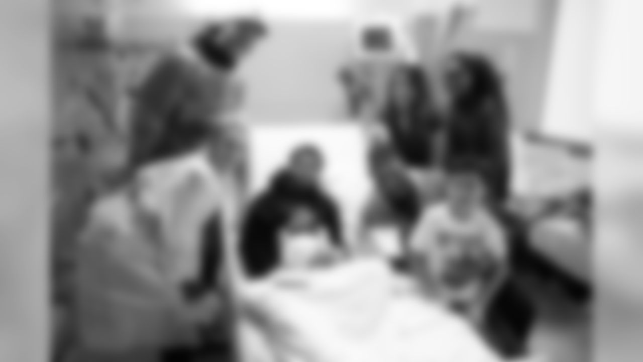 2018_1120_CR_HolidayHuddleThanksgiving_0007