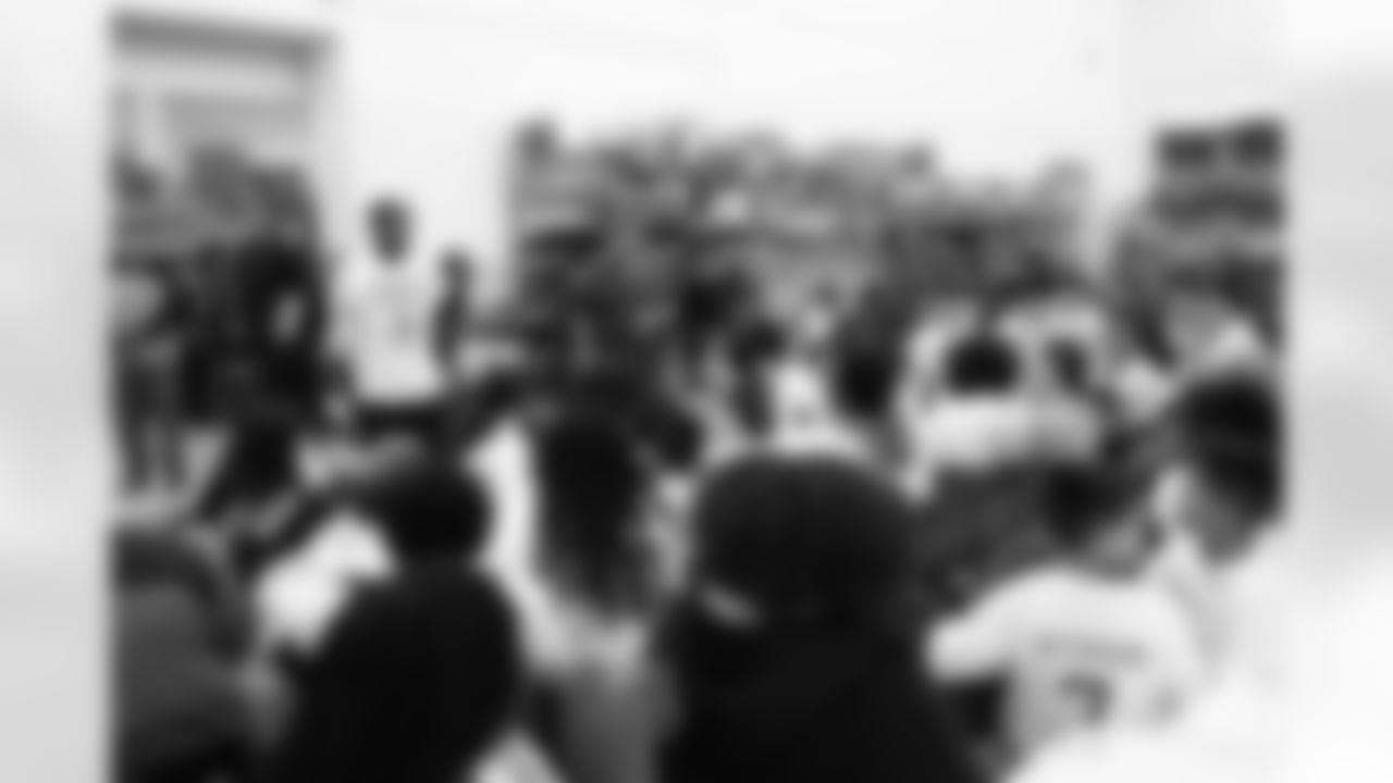 120522_ShopWithaJock_PP_003