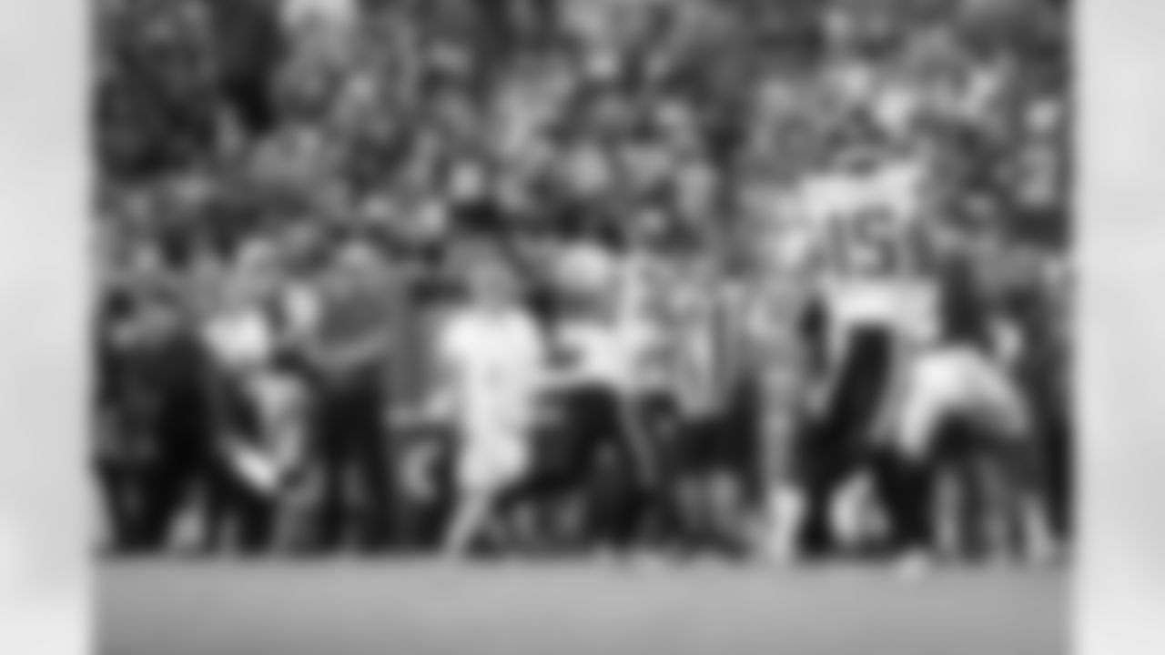 0827_Away-1-45