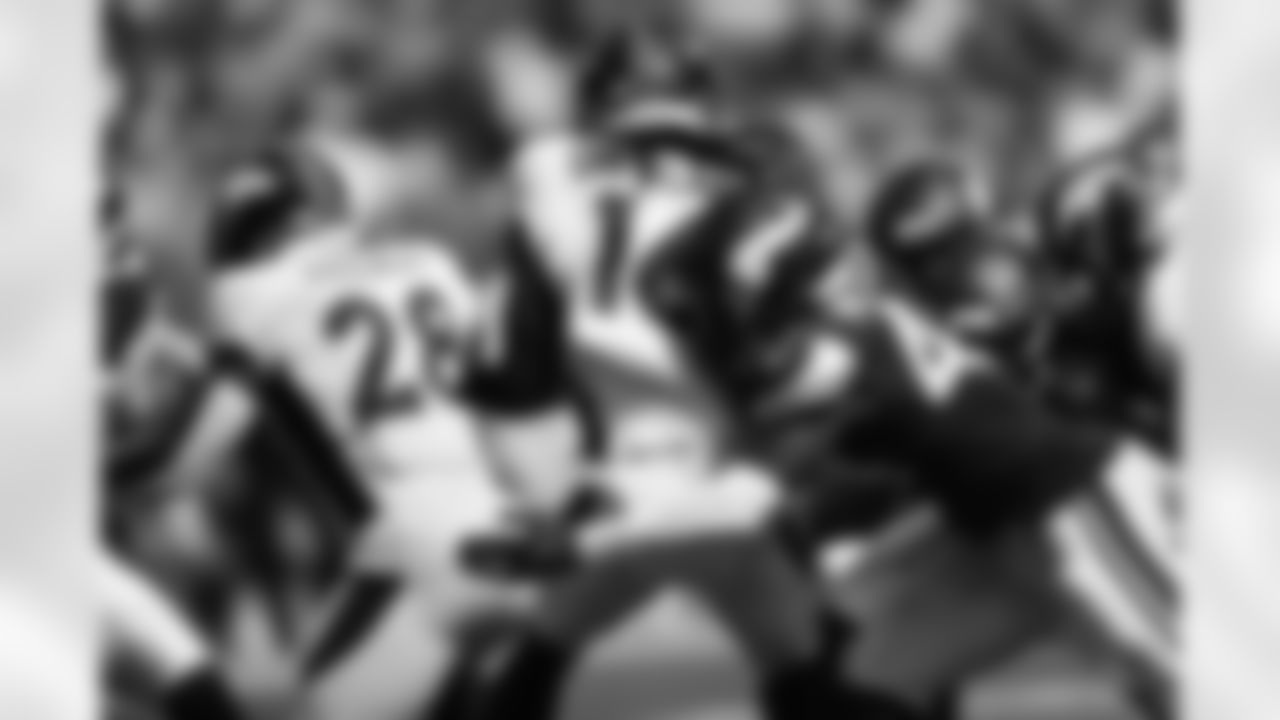 Broncos_08.14-4-6