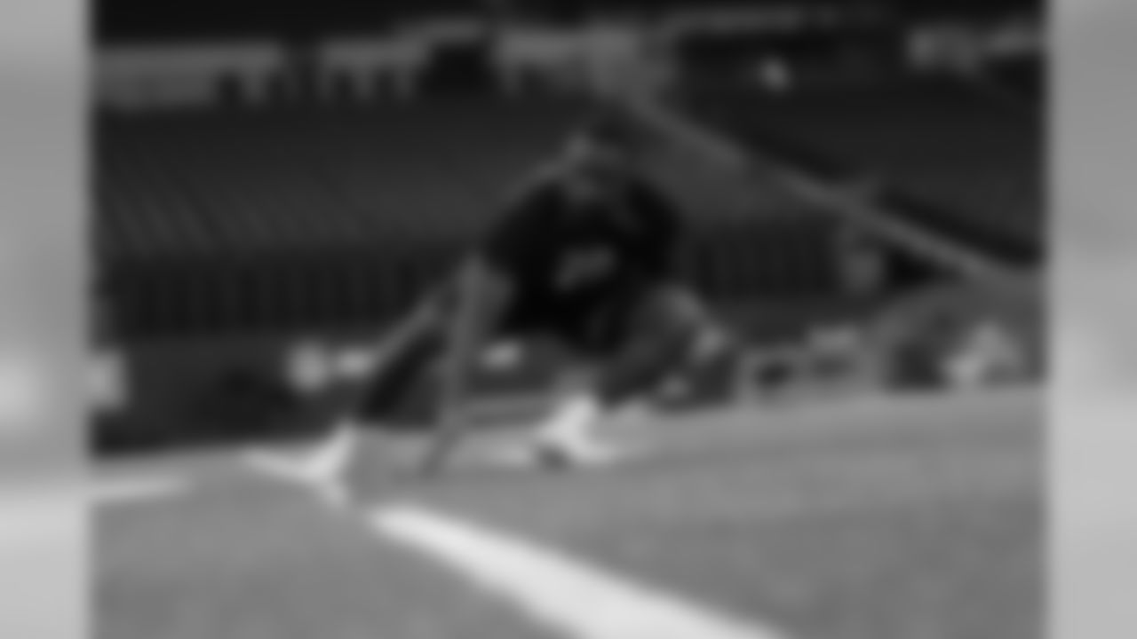 Penn State running back Miles Sanders runs a drill during the 2019 Scouting Combine,Friday, Mar. 1, 2019 in Indianapolis. (Logan Bowles/NFL)