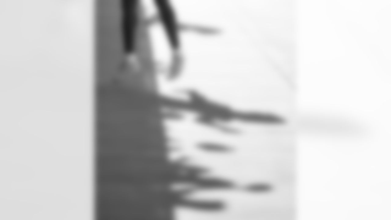 AK2_9743