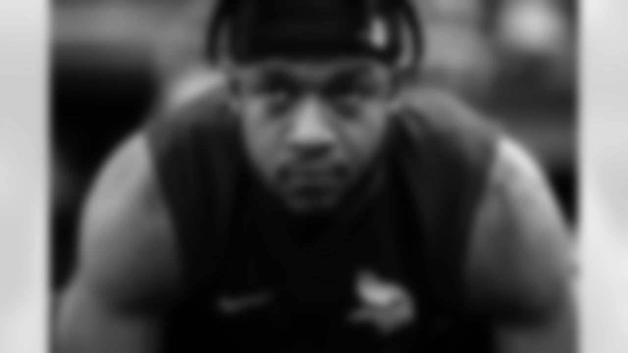 OLB D.J. Wonnum