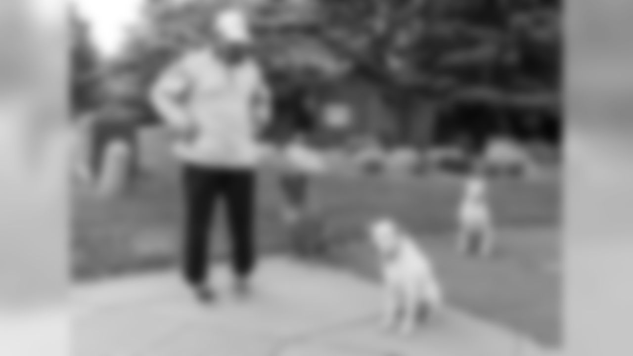 2019_0606_Photoshoot_PurplePups_0017