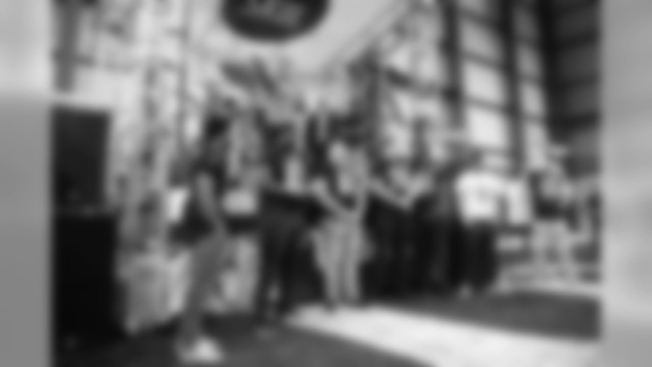 2018_1204_CR_AdoptionFunFest_0086