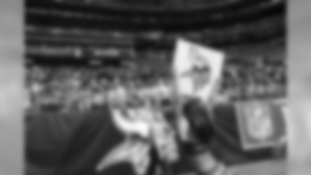2018_0909_49ers_Cheer_0024