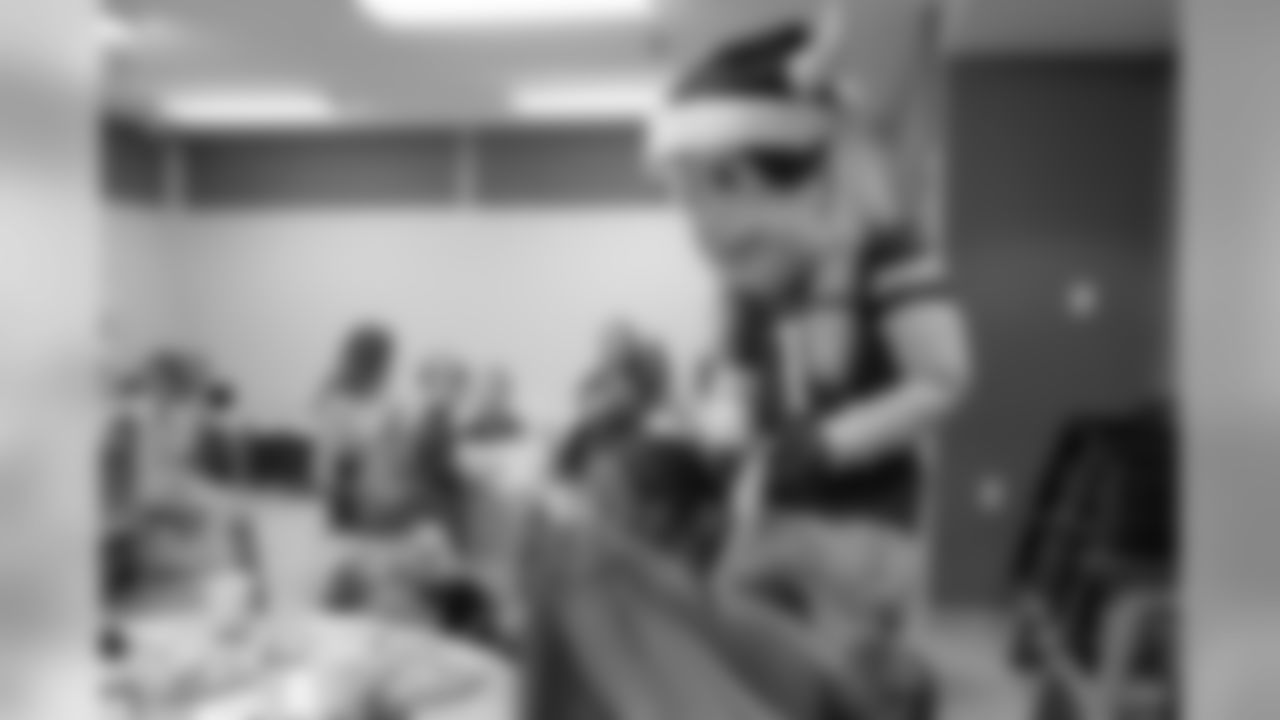 20191209_AnthonyBarrsHolidayParty_028