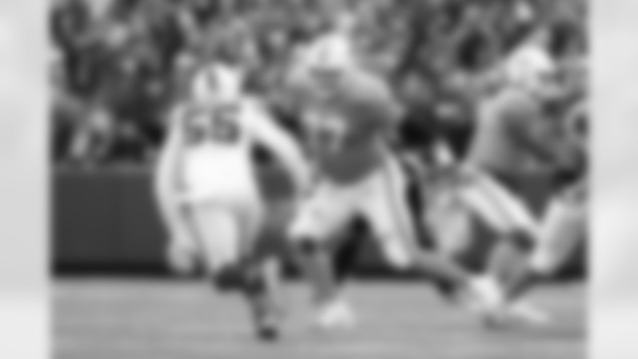 OL Jesse Davis