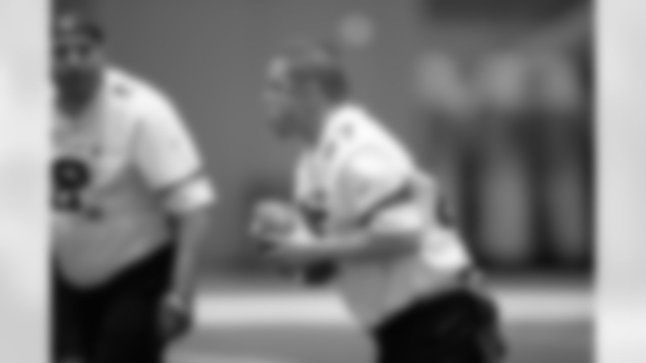 221015-SpecialOlympicsUnifiedFlag-LS0059