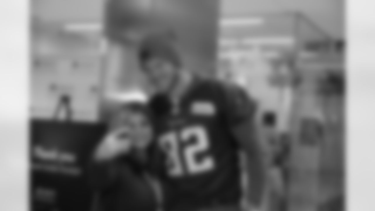 2016_1025_CR_KyleRudolph_HalloweenHuddle_523