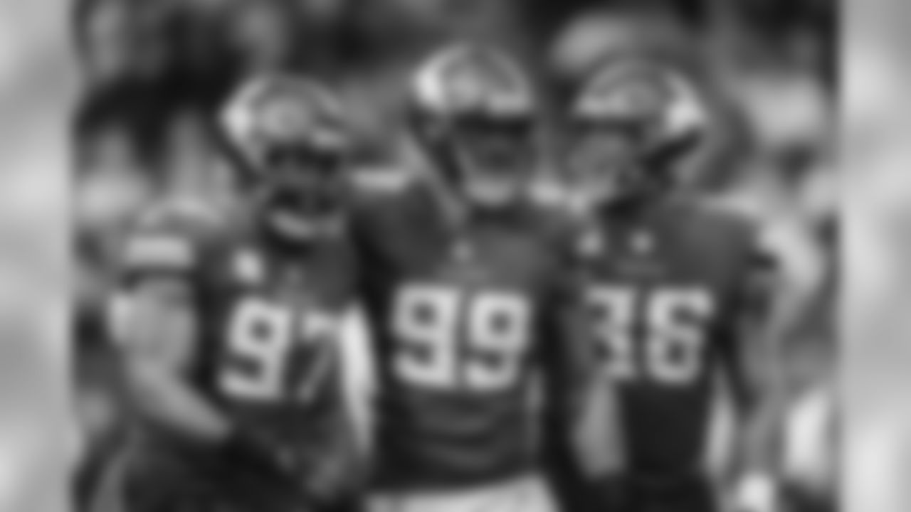 2018_1104_Lions_Home_1790