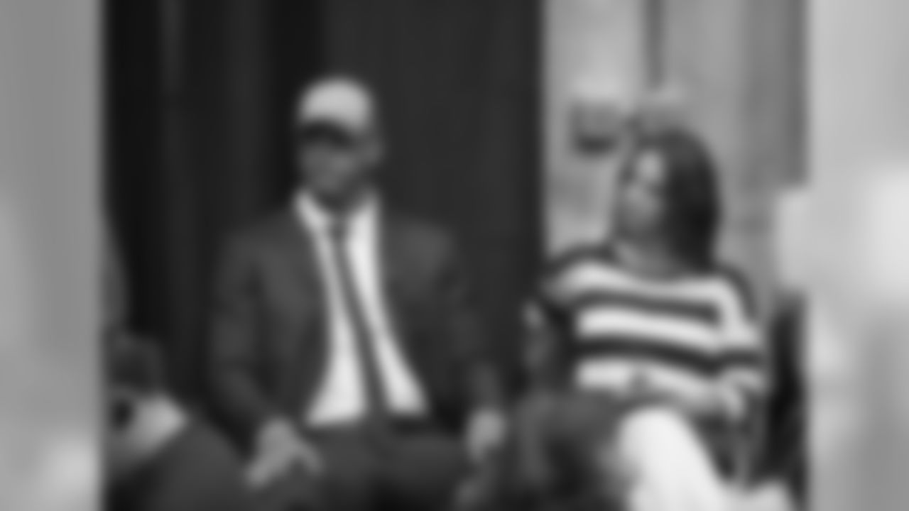 050914_DraftArrivals_0133