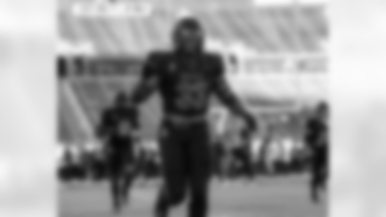 OLB Junior Aho