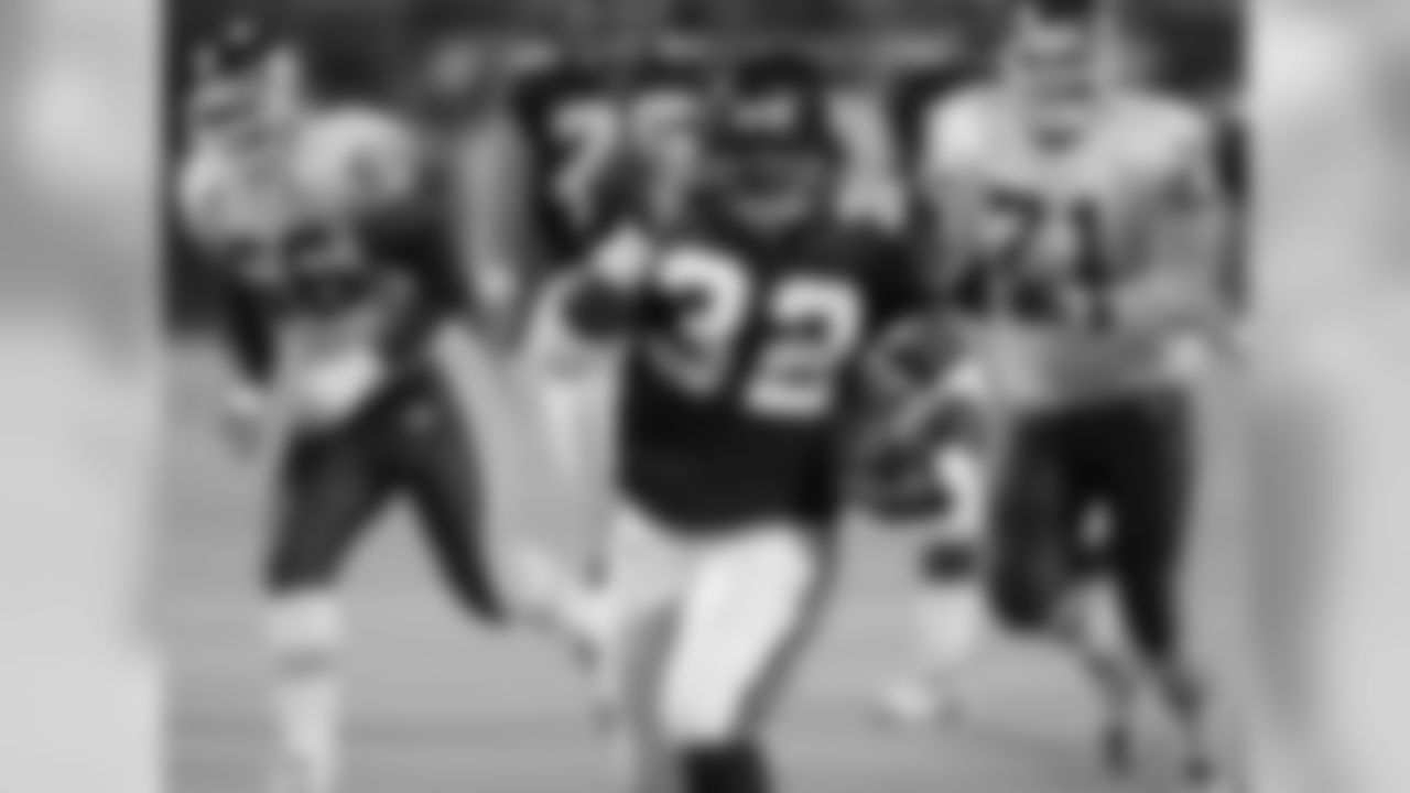 Onterrio Smith, 2003
18 total points, game
vs. K.C.,12/20/03 (3-rush td)