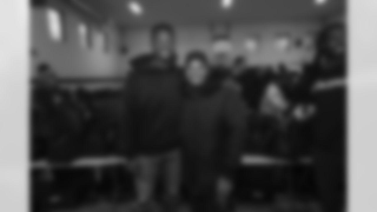 2018_1120_CR_DiggsTurkeyGiveaway_0049