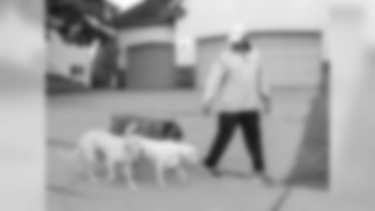 2019_0606_Photoshoot_PurplePups_0029
