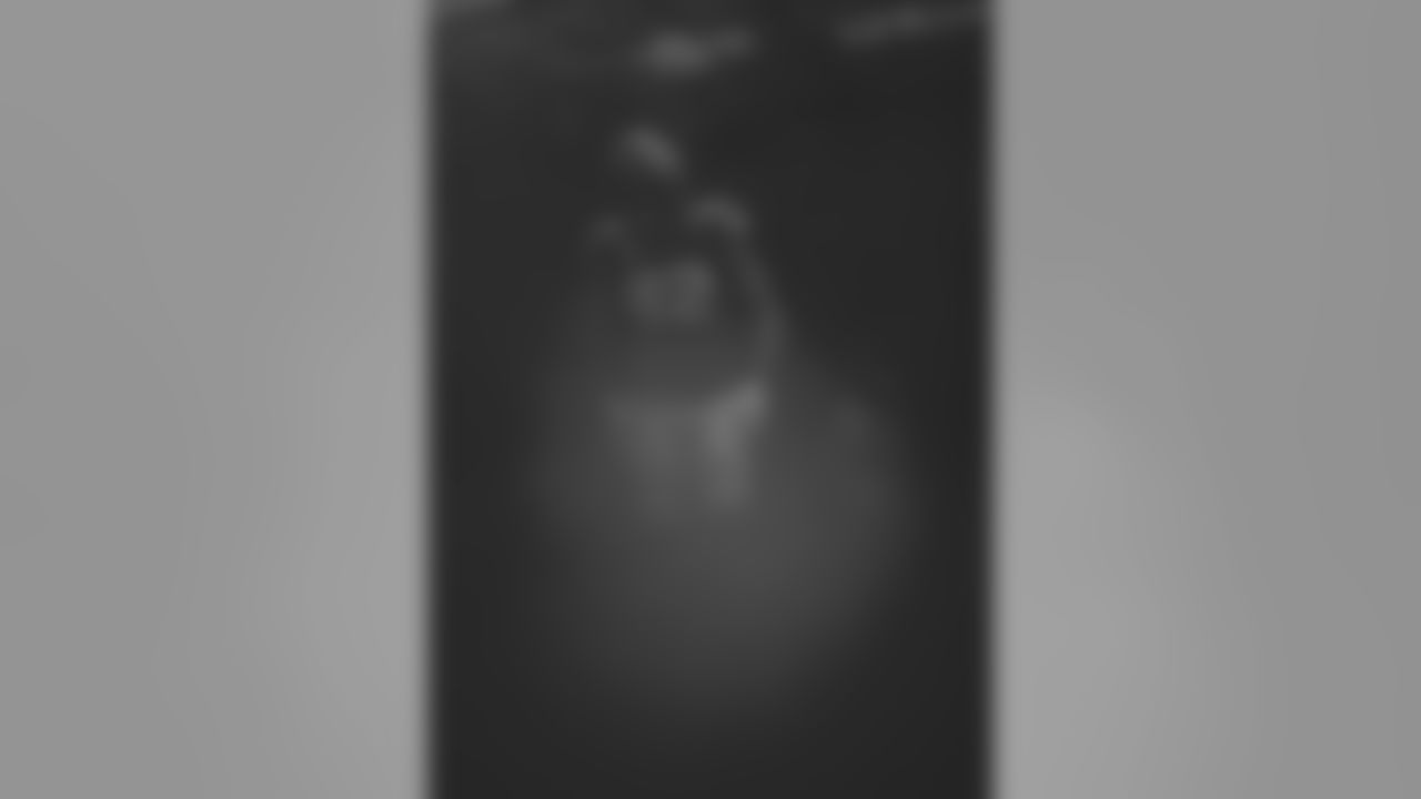 L1740128