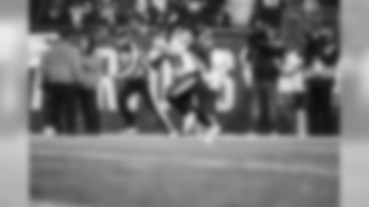 2018_1202_Patriots_Away_0400