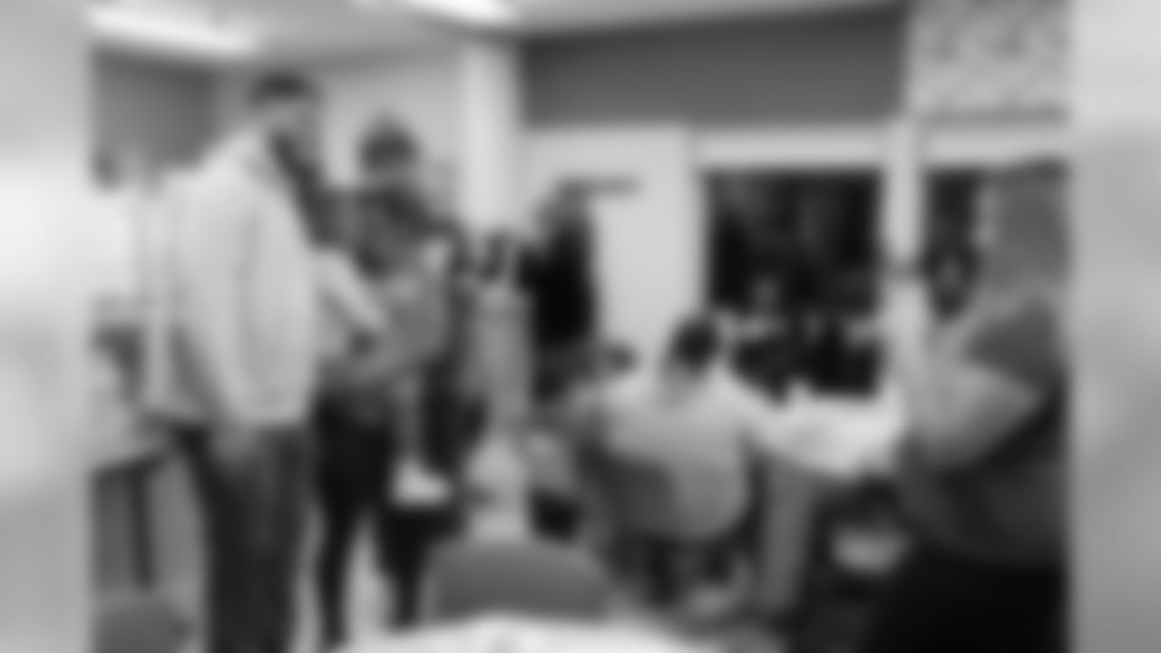 20191209_AnthonyBarrsHolidayParty_063
