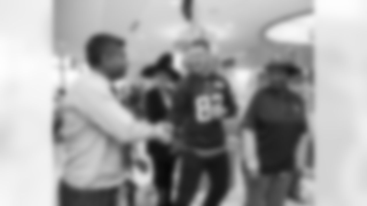 2017_1031_CR_HospitalVisit_HalloweenHuddle_0043