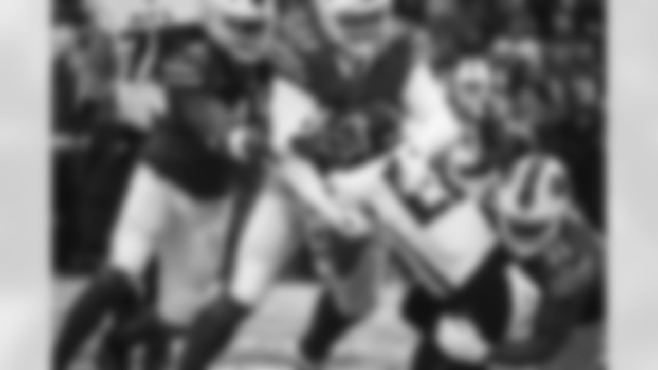 DT Harrison Phillips