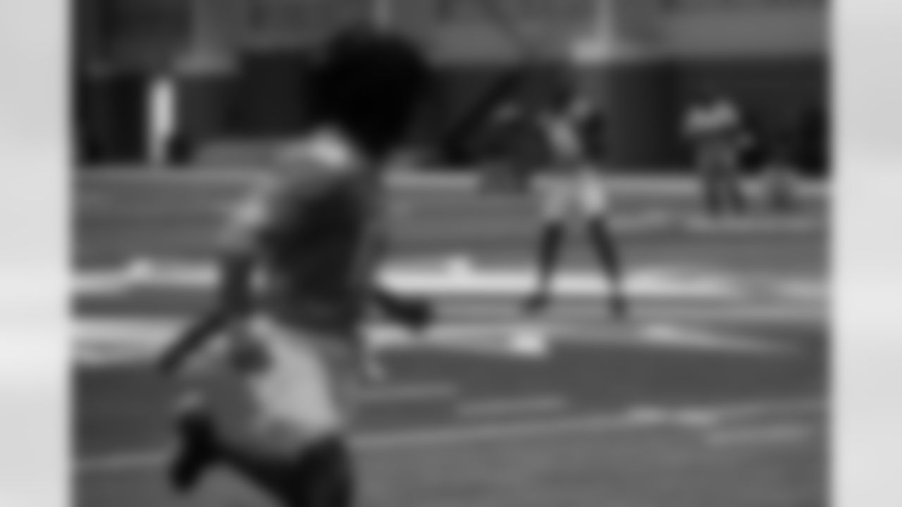 221015-SpecialOlympicsUnifiedFlag-LS0008
