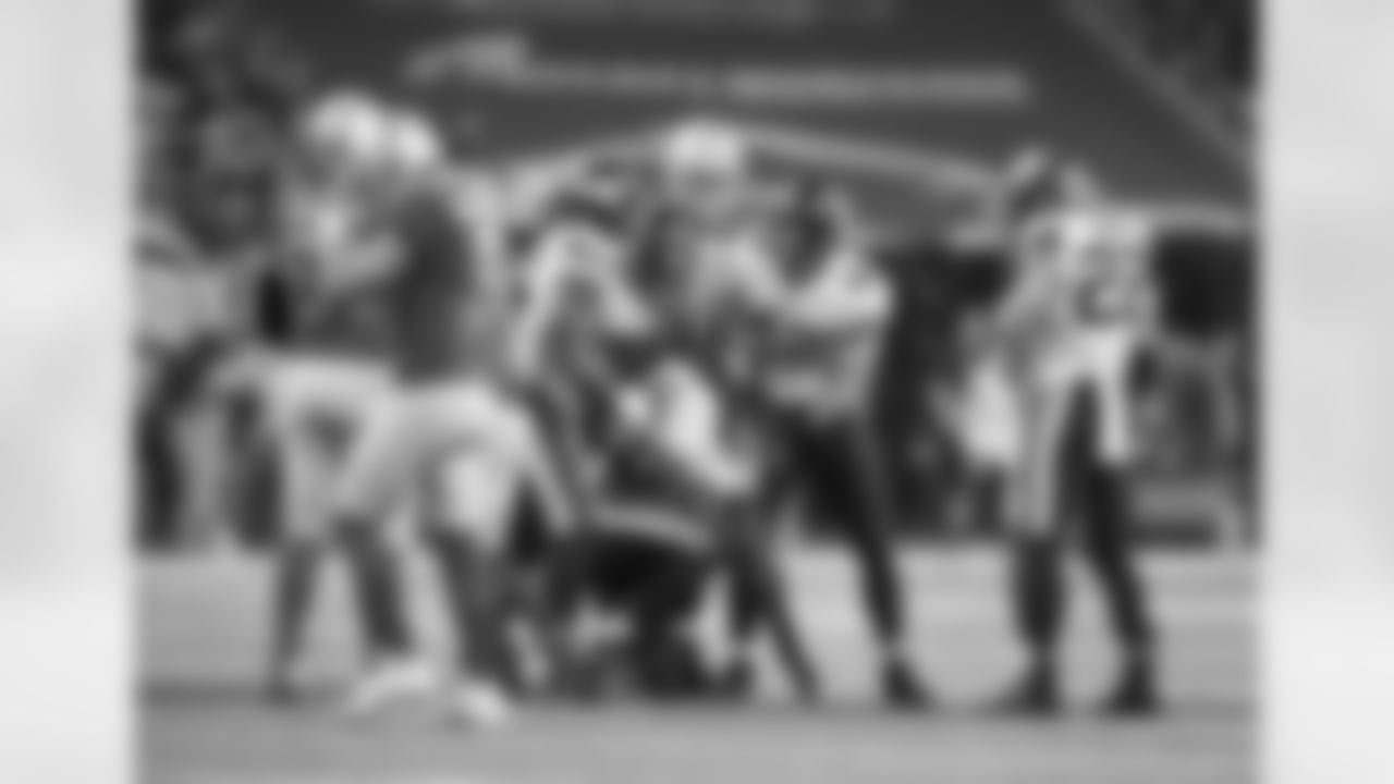 2017_1123_Lions_Away_TTL_0044