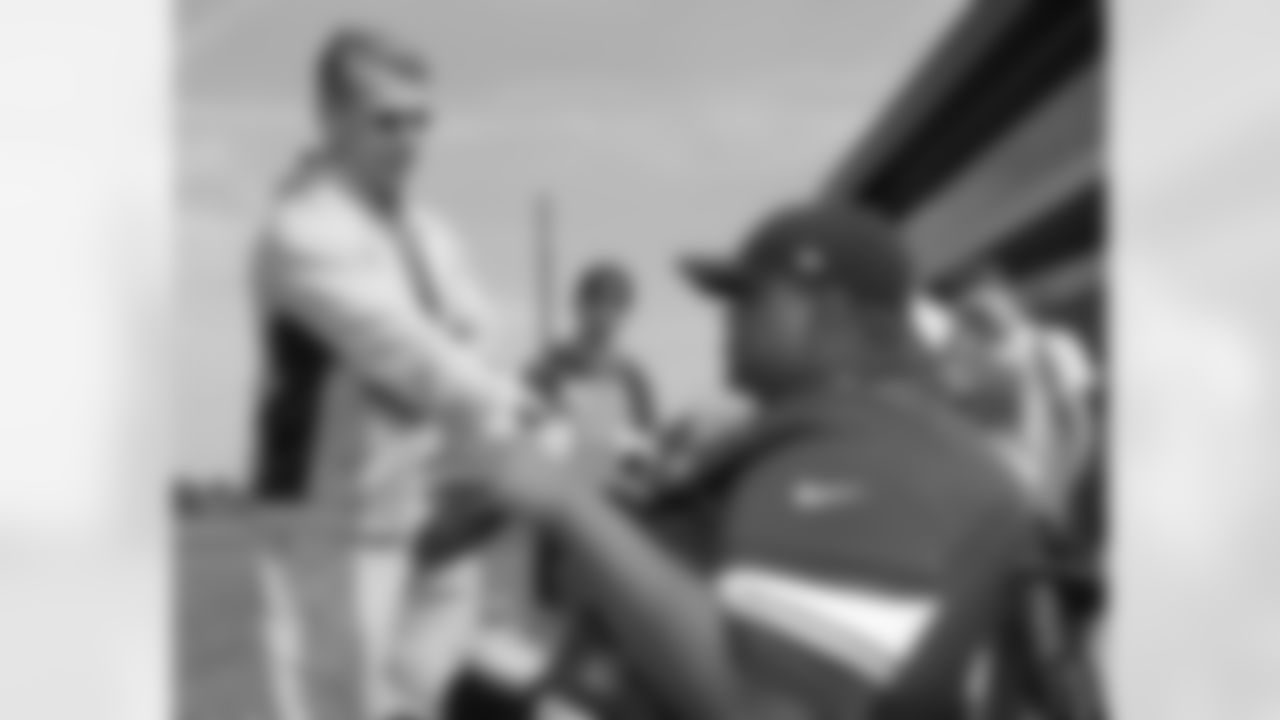 2018_0816_TrainingCamp_Walkthru_0015
