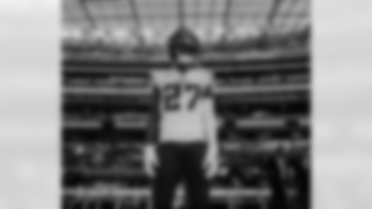 CB Cameron Dantzler
