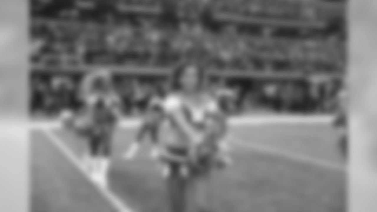 2018_0909_49ers_Cheer_0005