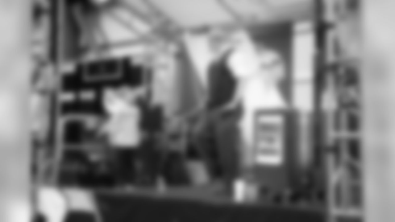 2018_1204_CR_AdoptionFunFest_0118