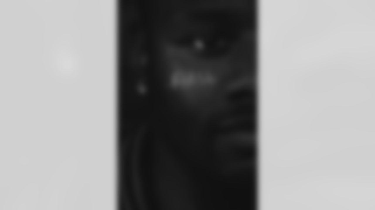 CB NaJee Thompson